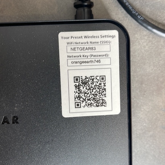 NETGEAR R6020 750 Mbps 4 Port Dual Band WiFi Router - Picture 3 of 5